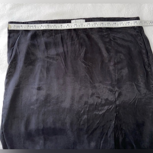 Women’s H&M black midi skirt with front slit size XL - Picture 6 of 16